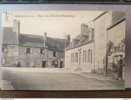 Decize (Nièvre) - Place du Général Hanoteau