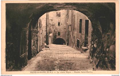 CPA-Carte postale   France-Digne-les-Bains- Vieux Digne Montée Saint Charles  VM50225