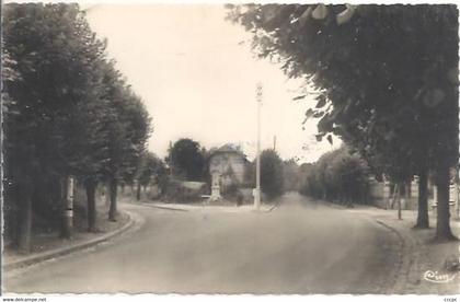 CPSM Domont Monument aux Morts