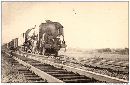 26 - DONZERE Train de Messageries Marseille-Paris à Donzère, Locomotive  Mikado