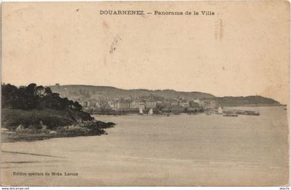 CPA DOUARNENEZ - Panorama de la Ville (143914)