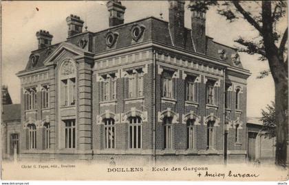 CPA DOULLENS - École des Garcons (121261)