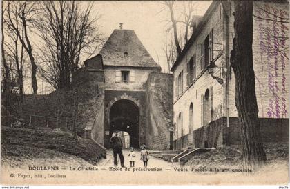 CPA DOULLENS - La Citadelle - École de preservation (121275)