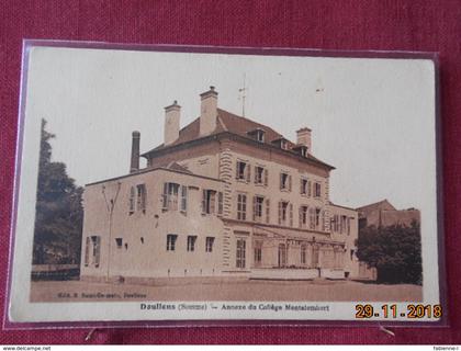 CPSM - Doullens - Annexe du Collège Montalembert