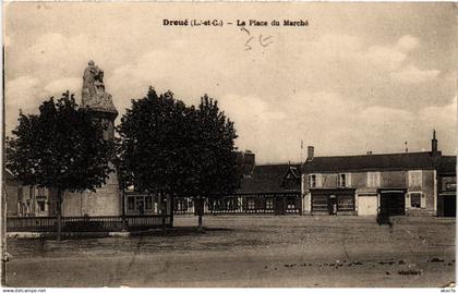 CPA DROUE - La Place du Marche (741049)