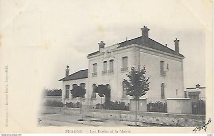 CPA Eragny Les Ecoles et la Mairie