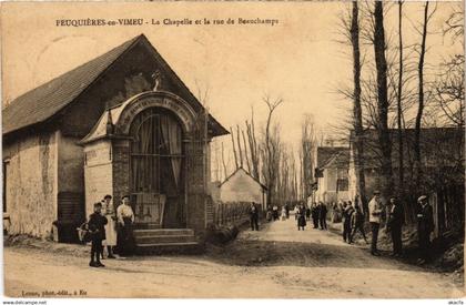 CPA FEUQUIERES-en-VIMEU La Chapelle et la Rue de Beauchamps (1292397)