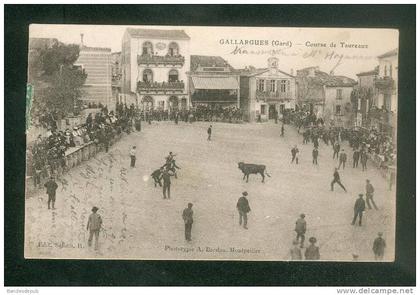 Gallargues (30) - Course de taureaux ( Place de la Mairie animée taureau Ed. Salotti )