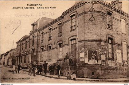 CPA GIVRY-en-ARGONNE - L'École et la Mairie (364396)