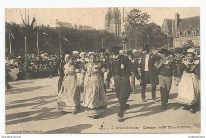 Gouézec (29 - Finistère) La gavotte bretonne , costumes de Briec et Gouézec