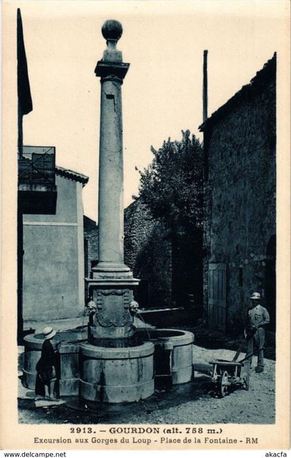 CPA Gourdon- Place de la Fontaine FRANCE (1004354)