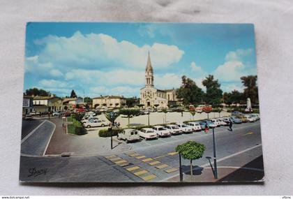 Cpm, Gradignan, la place de l'église, Gironde 33