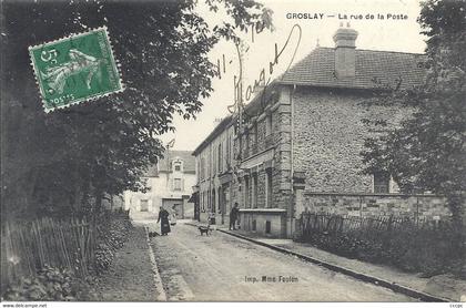 CPA Groslay La rue de la Poste