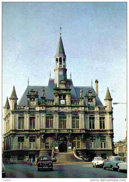 Carte Postale 62.  Henin-Beaumont  trés beau plan