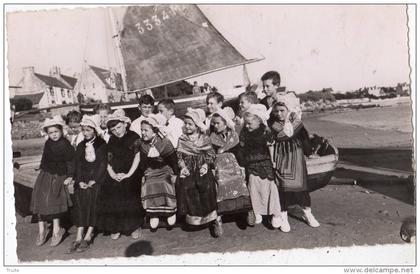 ILE DE BATZ JEUNE GROUPE FOLKLORIQUE DES ECOLES PUBLIQUES  CARTE PHOTO