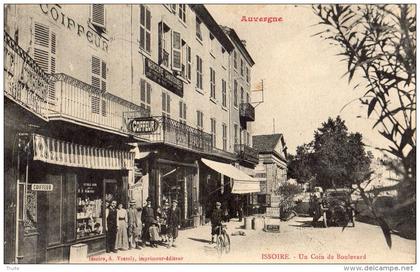 ISSOIRE UN COIN DE BOULEVARD COMMERCE COIFFEUR