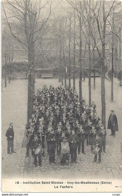 CPA Issy-les-Moulineaux Institution Saint-Nicolas La Fanfare