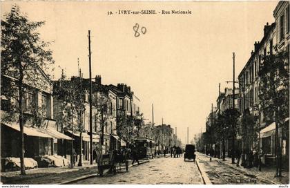 CPA IVRY-sur-SEINE Rue Nationale (869475)