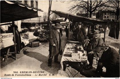 CPA KREMLIN-BICETRE - Route de Fontainebleau - Le Marche (285434)