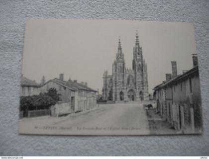 l'Epine, la grande rue et l'église Notre Dame, Marne