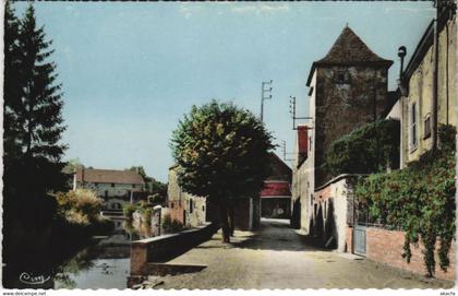 CPA L'ISLE-sur-SEREIN - Rue du Moulin (146445)