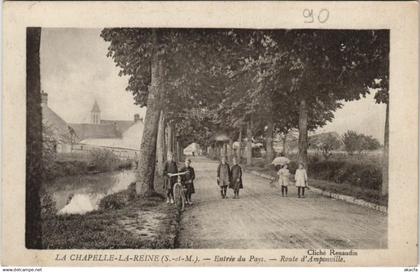 CPA LA CHAPELLE-la-REINE Entrée du Pays Route d'Amponville (19630)