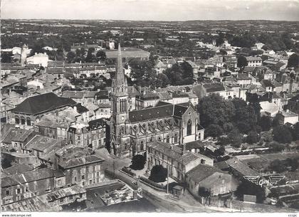 CPSM La Chataigneraie L'Eglise et vue générale aérienne