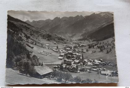 L418, Cpm, la Clusaz, vue générale et la chaine des Aravis, Haute Savoie 74