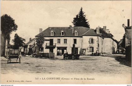 CPA La Courtine Place de la Bascule FRANCE (1050437)