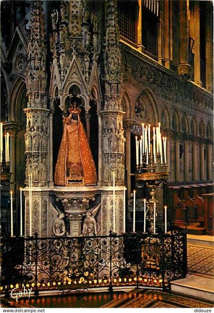 14 - Douvres La Délivrande - Intérieur de la Basilique - Statue de Notre Dame de la Délivrande ( Vierge Noire ) - Art Re