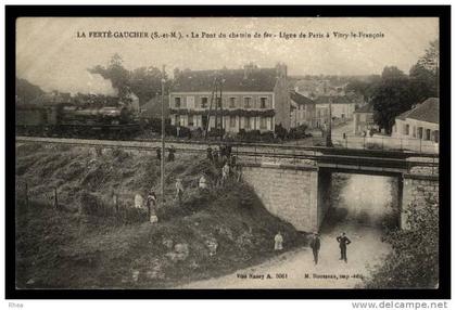 77 La Ferté-Gaucher pont chemin de fer train D77D C77182C RH086080