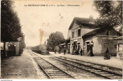 CPA LA FERTÉ-GAUCHER - La Gare (211389)