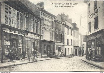 CPA La Ferté-Gaucher Rue de l'Hôtel de Ville