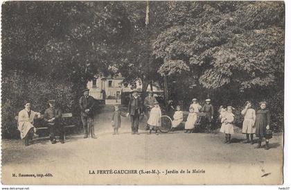 La Ferté-Gaucher - Jardin de la Mairie