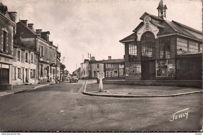 24-7240 : LA MOTHE-ACHARD. LES HALLES