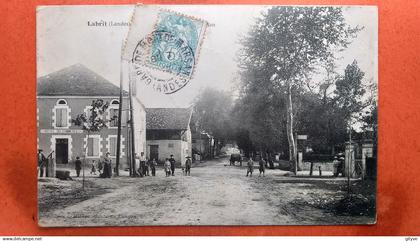 CPA (40)  LABRIT. Avenue de Mont de Marsan.    (Bt10.1064)