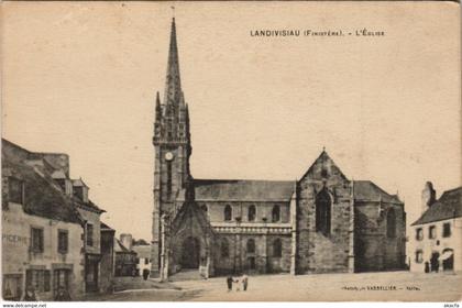 CPA LANDIVISIAU Eglise (144059)