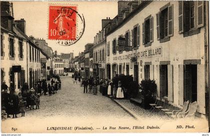 CPA Landivisiau Rue neuve hotel Dubois (1392674)