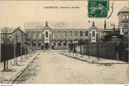 CPA LANDRECIES - Pensionnat de Filles (136041)