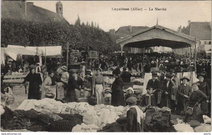 CPA LAPALISSE Le Marché (47736)