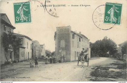 .CPA  FRANCE 84 " Lapalud, Avenue d'Avignon"