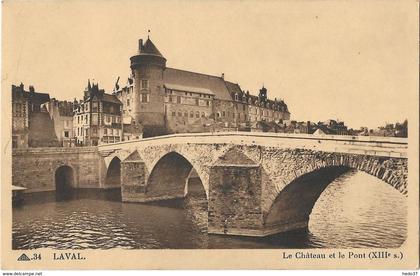 Laval - Le Château et le Pont (XIIIe siècle)