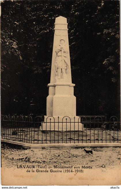 CPA Lavaur Monument aux Morts FRANCE (1016382)