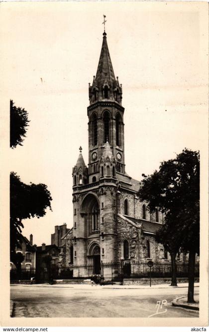 CPA Le CHESNAY - L'Église St-ANTOINE de Padone (247022)