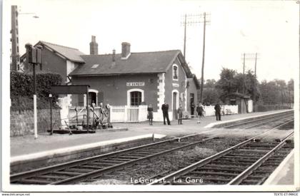 53 LE GENEST - la gare