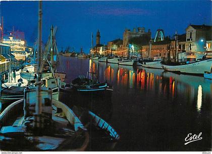 30 - Le Grau du Roi - Le port, vu de nuit - Bateaux - Flamme Postale de Le Grau du Roi - CPM - Voir Scans Recto-Verso