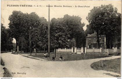 CPA PLESSIS-TRÉVISE Avenue Maurice Berteaux Le Rond-Point (869506)