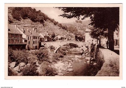 48 le pont de montvert le vieux pont