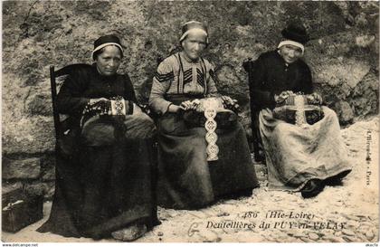 CPA Le PUY-en-VELAY - Dentellieres du PUY-en-VELAY - Folklore (690962)