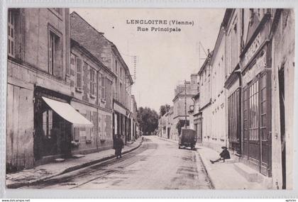 Lencloitre (Vienne) - Rue Principale